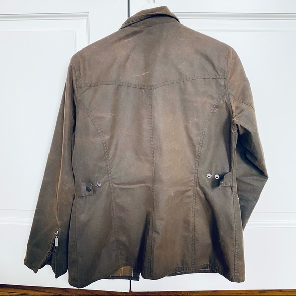 Barbour Classic Beadnell Waxed Jacket - Picture 4 of 7
